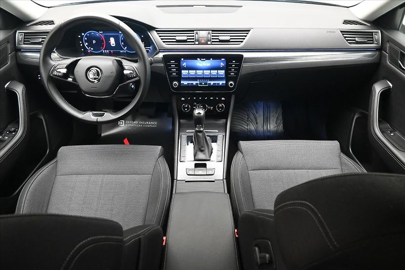 Škoda Superb 2,0 TDI 110kW DSG Style Záruka - fotka 15 z 33