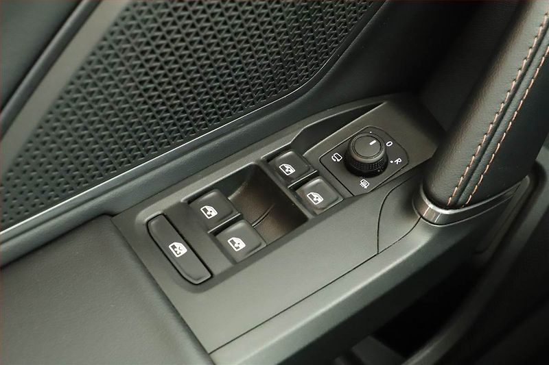 Cupra Formentor (2025) 1.5 TSI - fotka 15 z 16