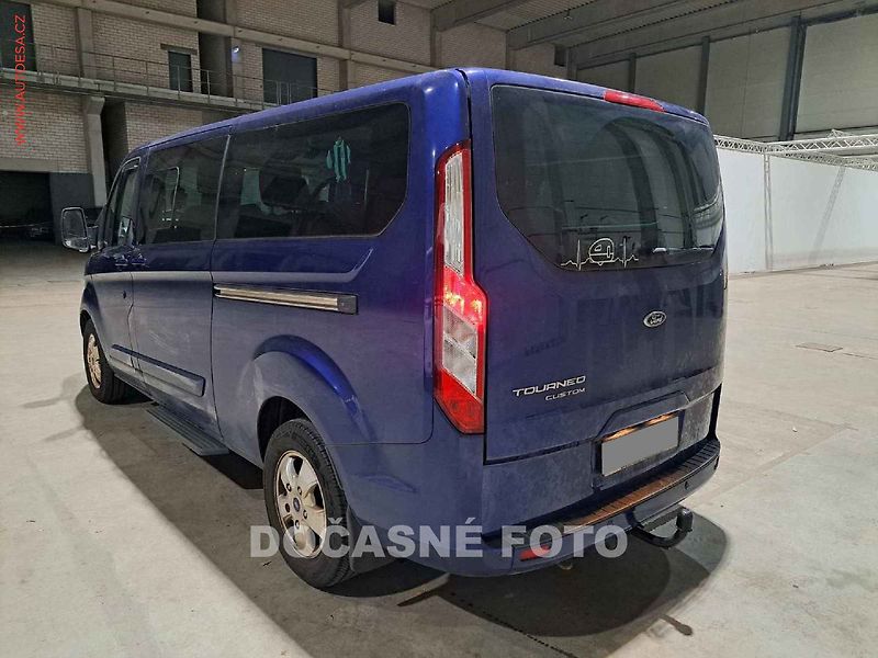 Ford Tourneo Custom (2016) 2.0TDCi L2 9míst, Limited, TZ - fotka 5 z 13