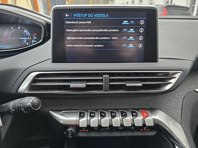 Peugeot 5008 1,5 HDI ALLURE 7-MÍST NAVI DPH - fotka 34 z 46