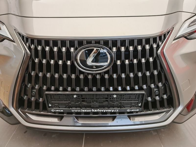 Lexus NX 450h plus 450h+ Executive TOP - fotka 7 z 41
