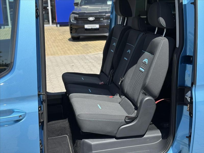 Ford Tourneo Connect 2,0 EcoBlue 90kW Active L2 - fotka 14 z 30