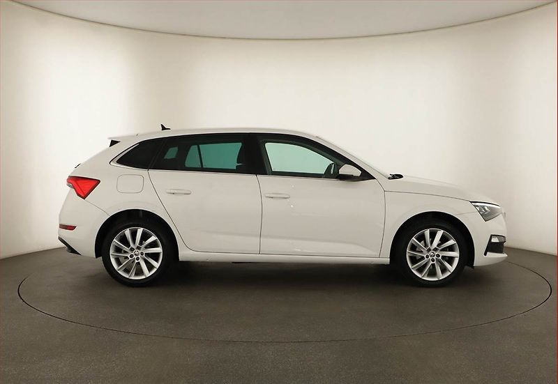 Škoda Scala (2020) 1.0 TSI, Tempomat - fotka 6 z 13