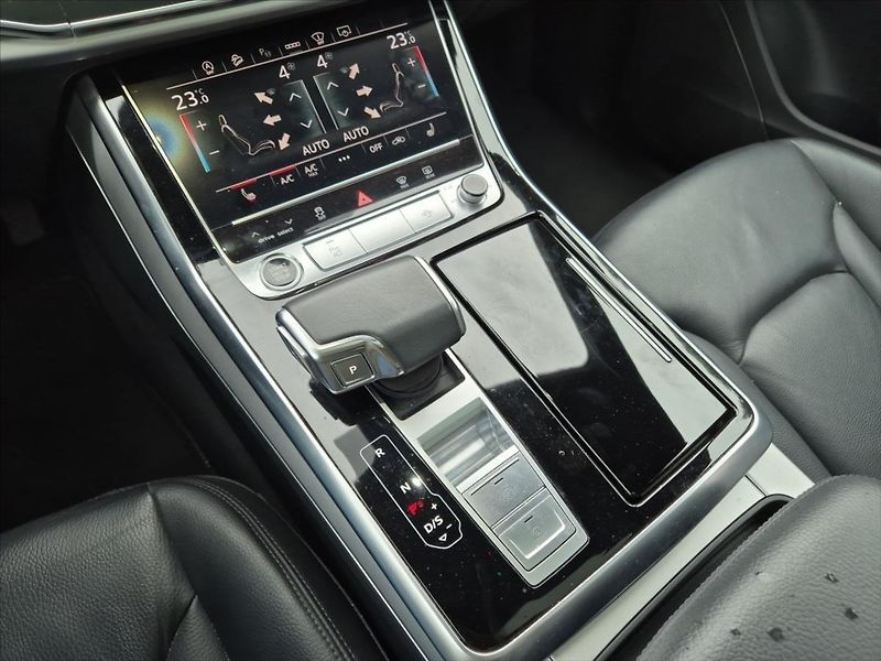 Audi Q8 3,0 50 TDi Quattro - fotka 18 z 18