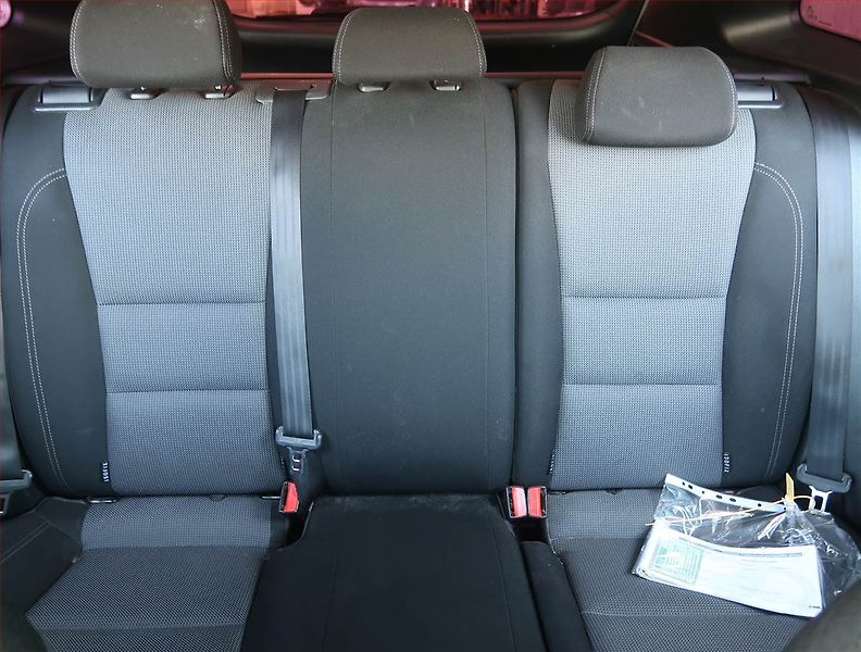 Hyundai i30 (2014) 1.6 MPI, Serv.kniha, Tempomat - fotka 10 z 16