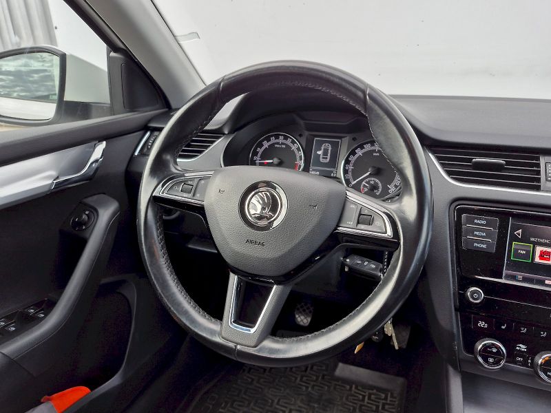 Škoda Octavia (2019) Ambition PLUS 1.6 TDI 85kW Com - fotka 10 z 26