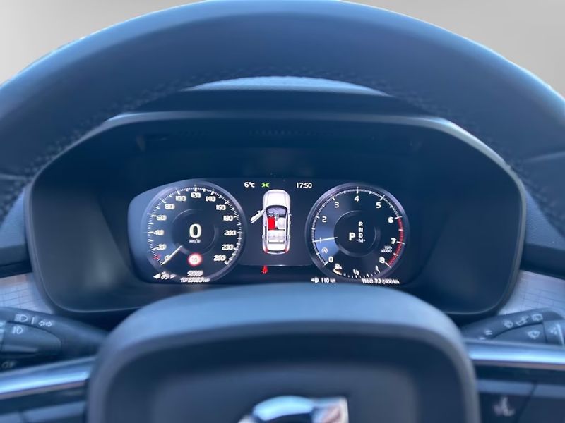 Volvo XC40 T2 Plus Dark LED H/K Taž Kam - fotka 12 z 16