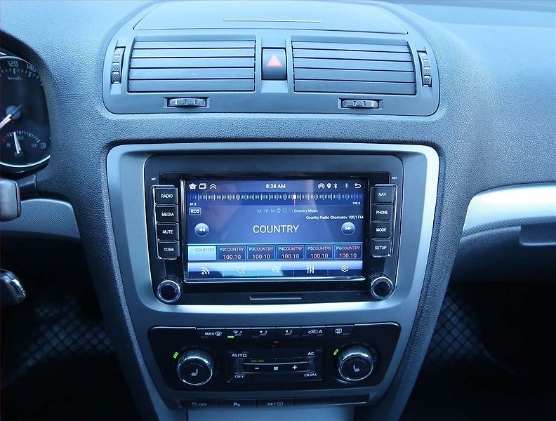 Škoda Octavia (2010) Elegance 2.0 TDI, Xenony - fotka 12 z 15