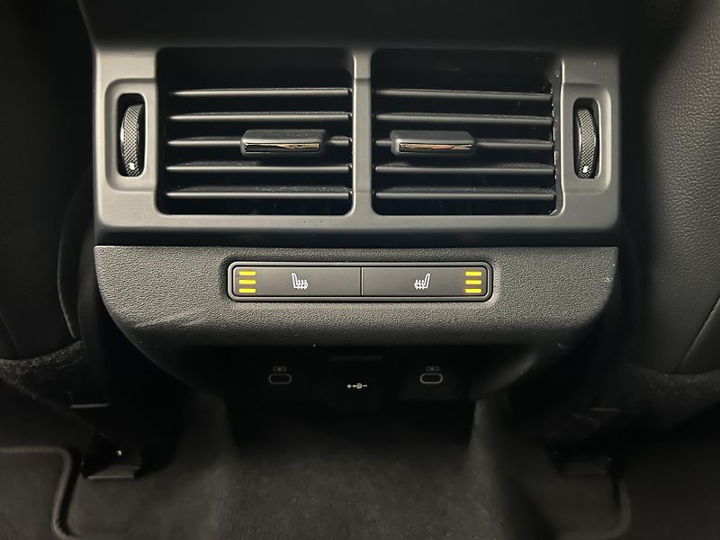 Land Rover Range Rover Evoque P250 DYNAMIC SE AWD AUT CZ - fotka 25 z 43