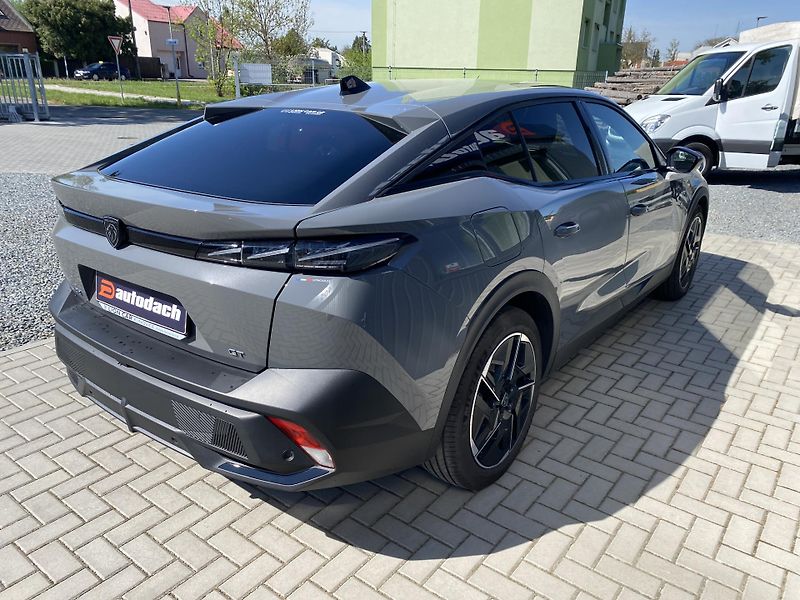Peugeot 408 GT - Hybrid 145 e-DCS6 - fotka 5 z 42