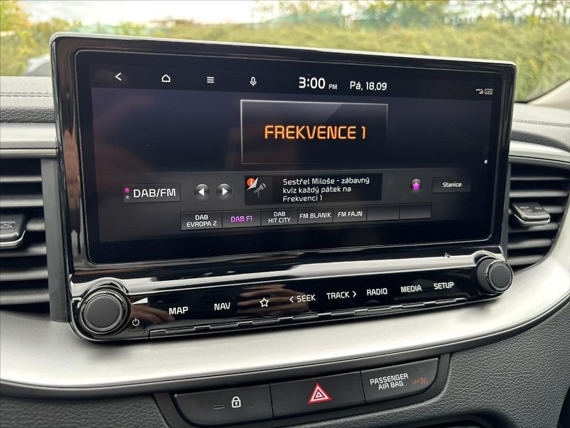 Kia Ceed 1,5 TGDi TOP ZÁRUKA - fotka 23 z 40