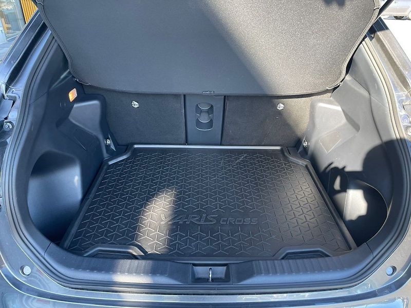 Toyota Yaris Cross MY25 1.5 HEV Style - fotka 8 z 29