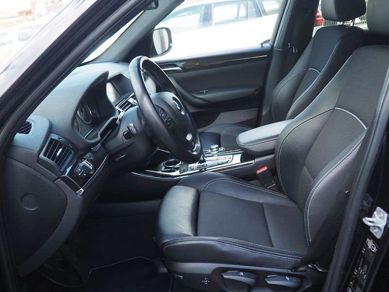 BMW X3 (2013) 2.0D xDrive, AT - fotka 9 z 35
