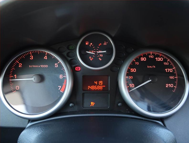 Peugeot 207 (2007) 1.4, zamluveno - fotka 11 z 15