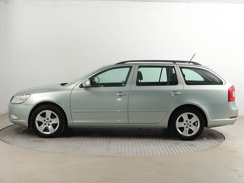Škoda Octavia (2013) 1.6 TDI, po STK, jezdí výborně - fotka 3 z 15