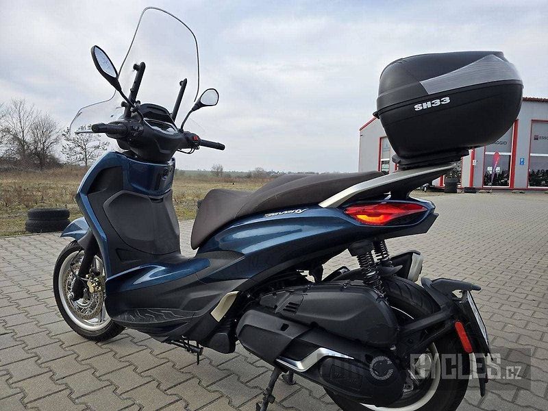 Piaggio Beverly 400 (2022) - fotka 5 z 17