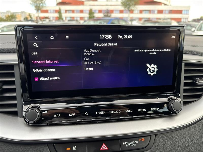 Kia Ceed 1,5 TGDi TOP ZÁRUKA KAMERA - fotka 20 z 40