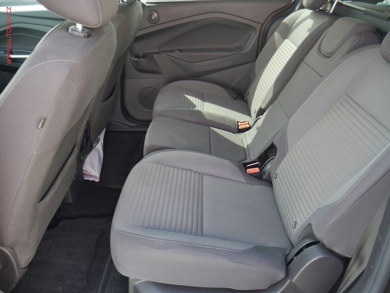 Ford Grand C-MAX (2019) 1.5 EB, 1.maj,ČR, servis - fotka 10 z 19