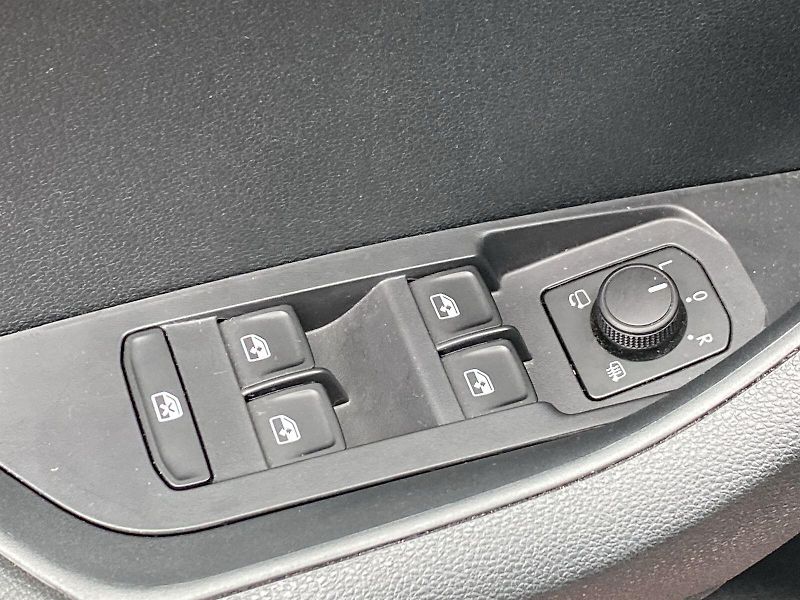 Škoda Karoq (2025) 2.0 TDI 4x4 DSG SportLine - fotka 22 z 39