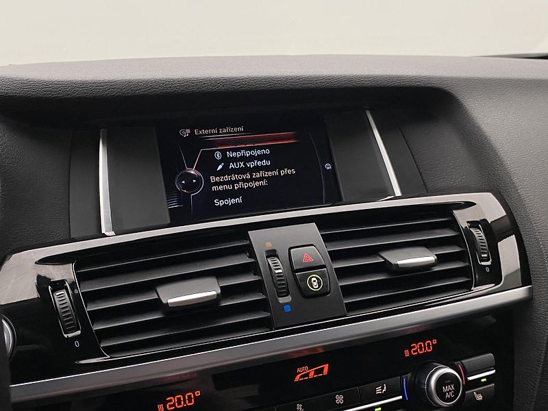 BMW X3 XDRIVE 20d AUT  - fotka 35 z 56