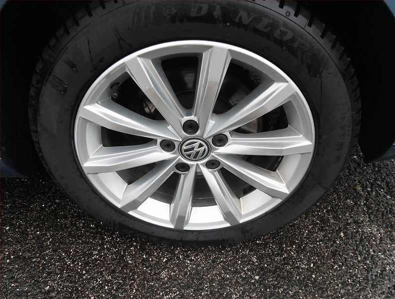 Volkswagen Passat (2018) 2.0 TDI, Automat, Serv.kniha - fotka 15 z 20