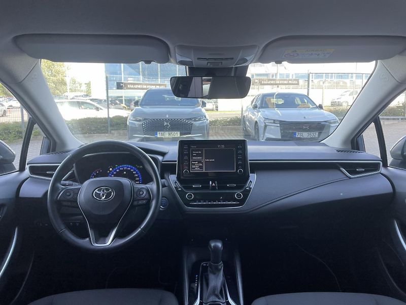 Toyota Corolla COM. STYLE TECH 1.8 Hyb. 90 kW - fotka 2 z 28