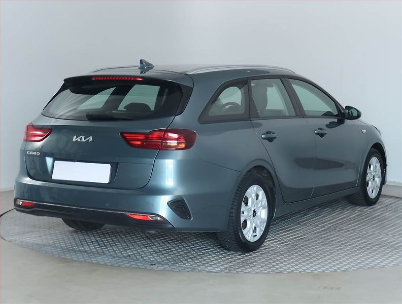 Kia Ceed (2023) Spin 1.0 T-GDI, SPIN, DPH - fotka 5 z 17
