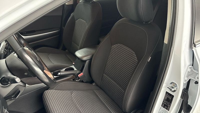 Kia Ceed 1.6 CRDI Top - fotka 15 z 27