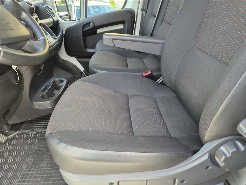 Peugeot Boxer BlueHDI 10 PALET - fotka 15 z 24