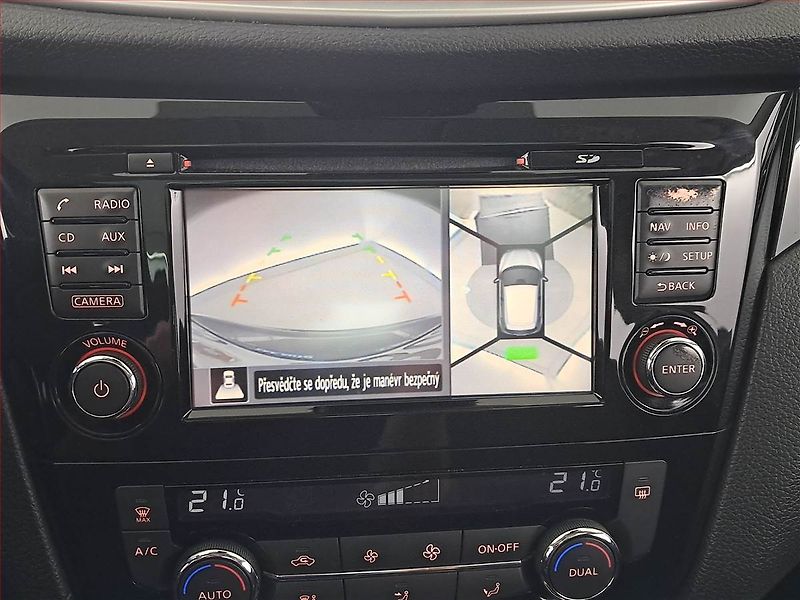 Nissan Qashqai (2015) 1.2 DIG-T, Automat, Serv.kniha - fotka 16 z 19