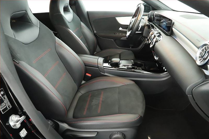 Mercedes-Benz CLA (2022) 250 4MATIC - fotka 7 z 17