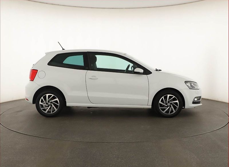 Volkswagen Polo (2016) 1.4 TDI, Tempomat - fotka 6 z 15