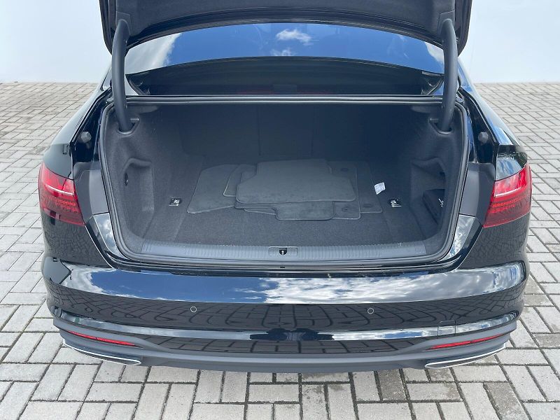 Audi A4 (2022) 2.0 35 TFSI 110 kW S-tronic S- - fotka 12 z 30