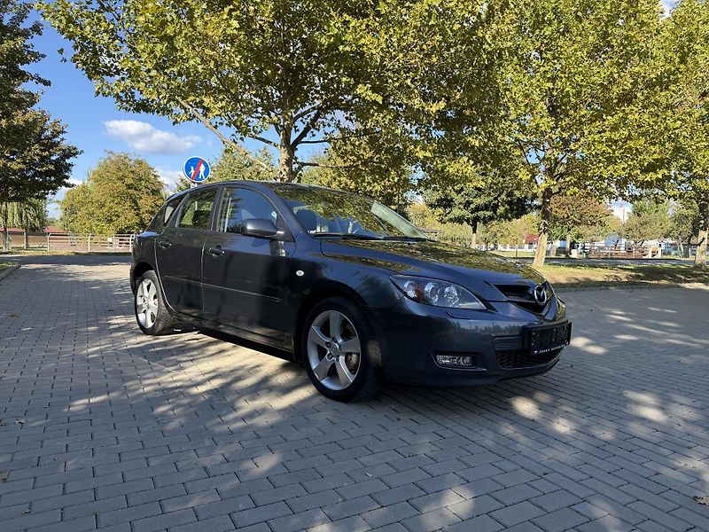 Mazda 3 1.6 Sport Active - fotka 15 z 28