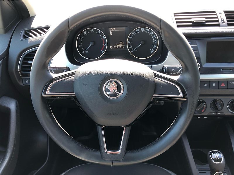 Škoda Fabia COMBI 1.2 TSi AMBITION - fotka 17 z 26