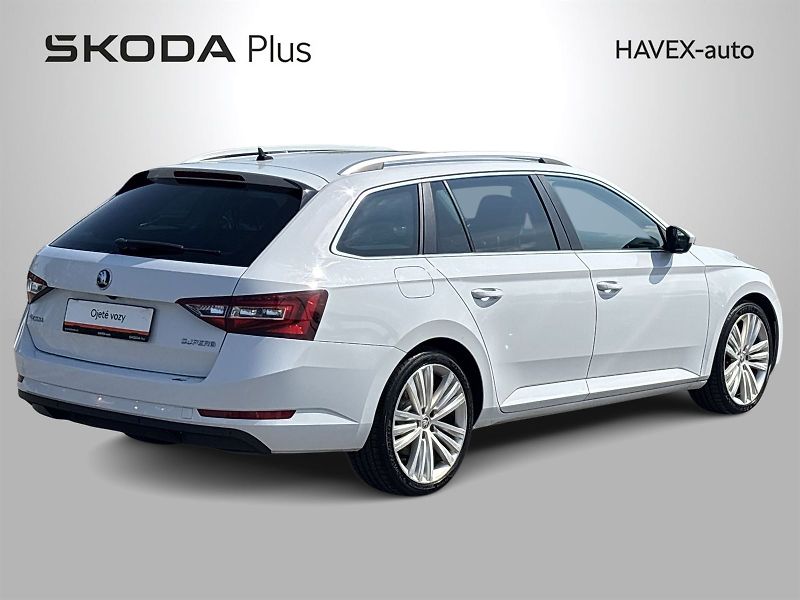 Škoda Superb (2016) Combi 2.0 TDI DSG Style + - fotka 2 z 37