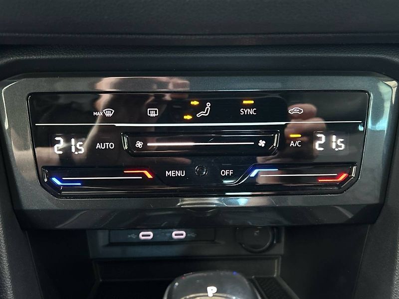 Volkswagen Tiguan (2021) 1.5 TSI 7DSG R-Line - fotka 25 z 35