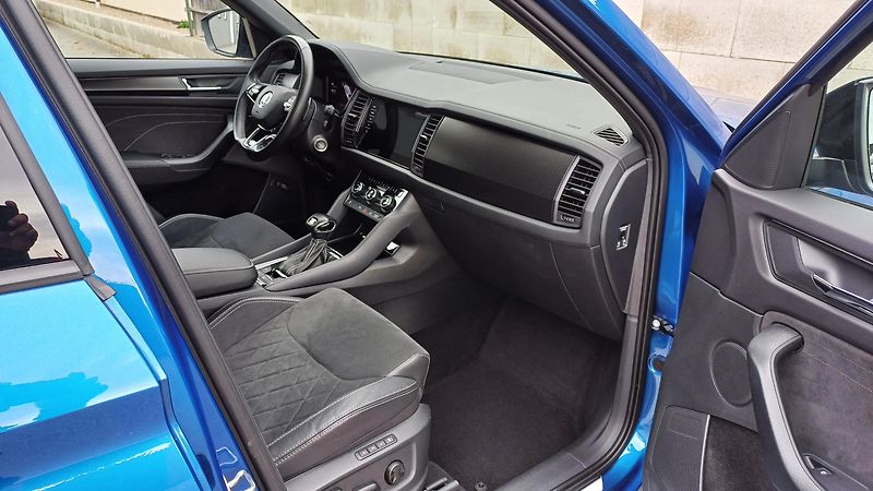 Škoda Kodiaq SPORTLINE TDI 147kW WEBASTO-ČR - fotka 11 z 50