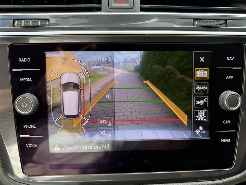 Volkswagen Tiguan Allspace 2.0 TDI Life DSG 4Motion/147kW - fotka 14 z 26