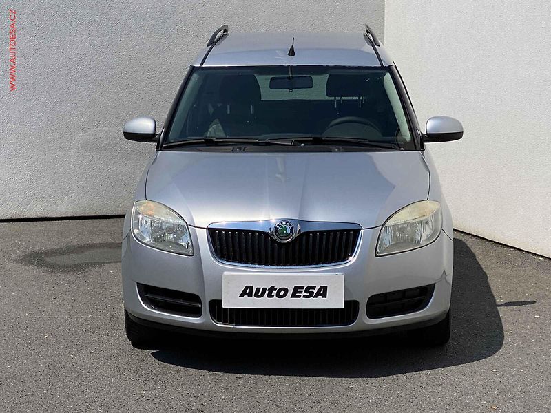 Škoda Roomster (2009) 1.6 16V, Style, TZ - fotka 2 z 16