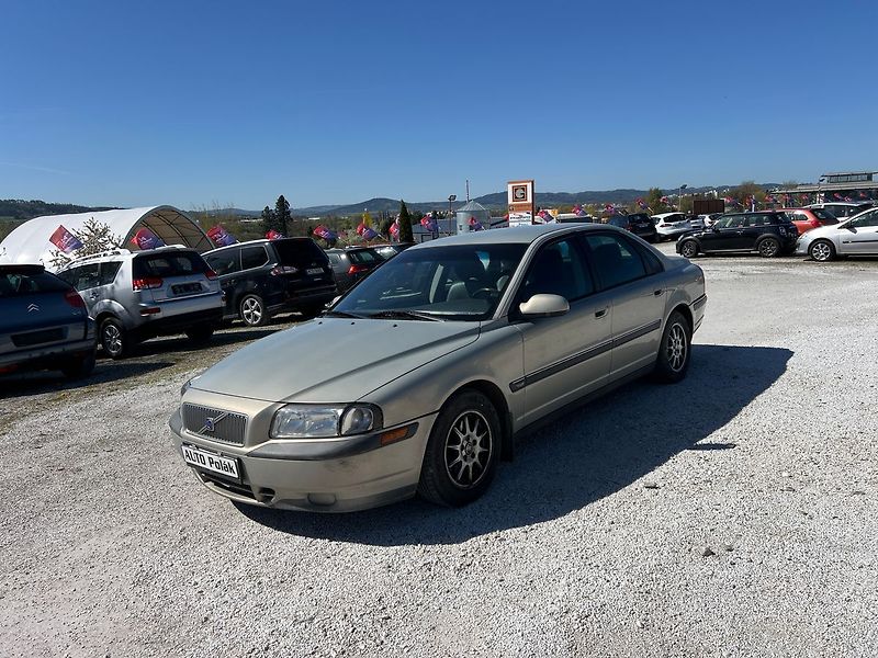 Volvo S80 2.5 TD 5V - fotka 13 z 16