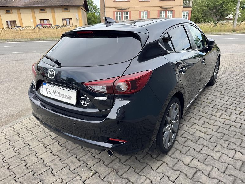 Mazda 3 2,0 SKYACTIV - fotka 3 z 12