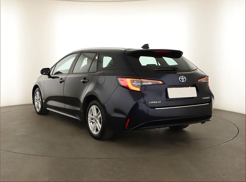 Toyota Corolla (2022) 1.8 Hybrid - fotka 4 z 20