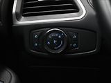 Ford S-MAX 1,5 EB 121kW 1.maj.ČR 7-míst - náhled 22
