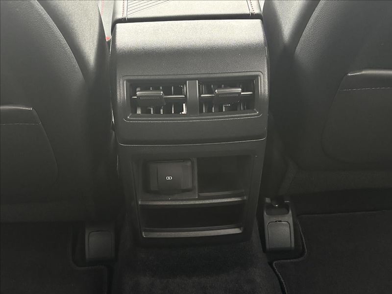 KGM Actyon 1,5 GDI Premium Hybrid 2WD - fotka 16 z 38