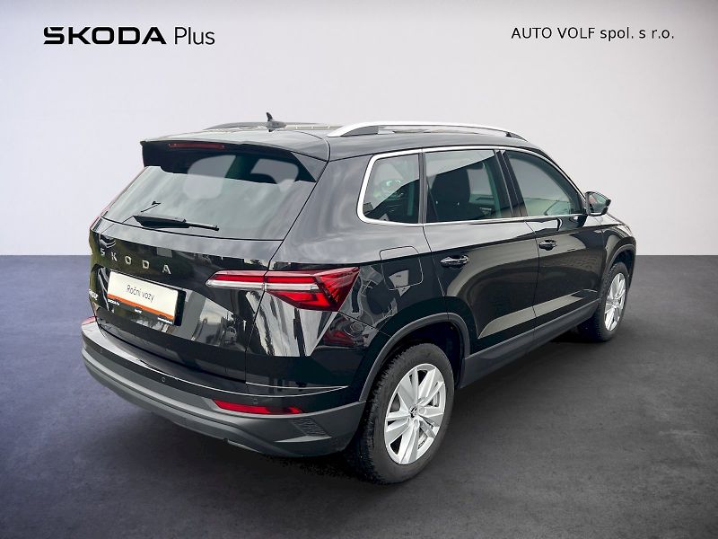 Škoda Karoq (2025) Top Selection 1.5TSi 110kW 6°m - fotka 2 z 31