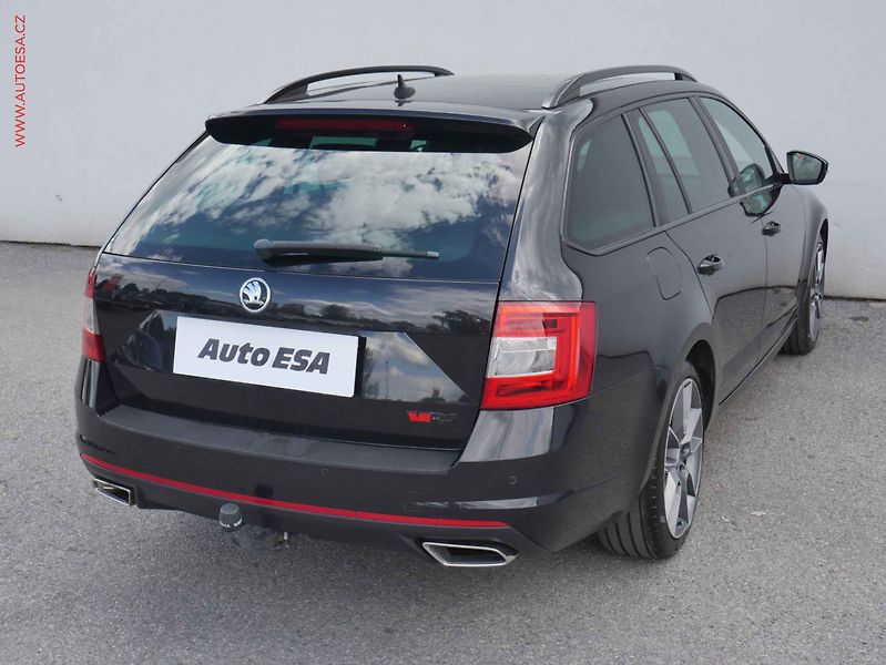 Škoda Octavia (2014) 2.0 TDi, RS, DSG, navi - fotka 4 z 13