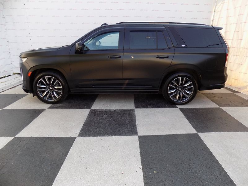 Cadillac Escalade (2022) 6.2/V8/4WD/Sport Platinum/ČR/ - fotka 2 z 50
