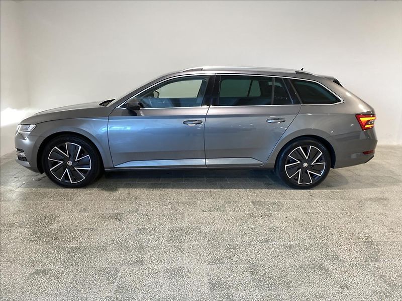 Škoda Superb 2,0 TDI 110kW Style Combi DSG - fotka 3 z 29