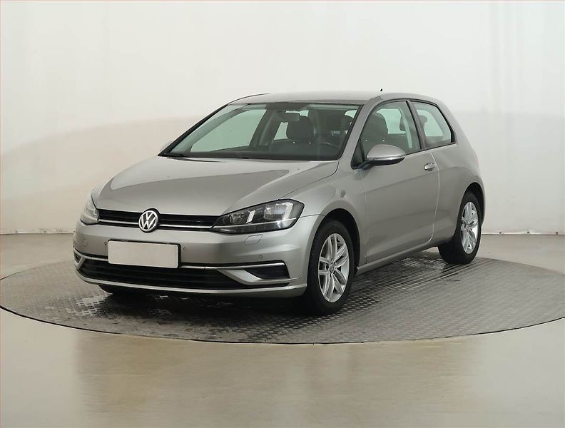 Volkswagen Golf (2017) 1.4 TSI, Navi, Tempomat - fotka 2 z 15